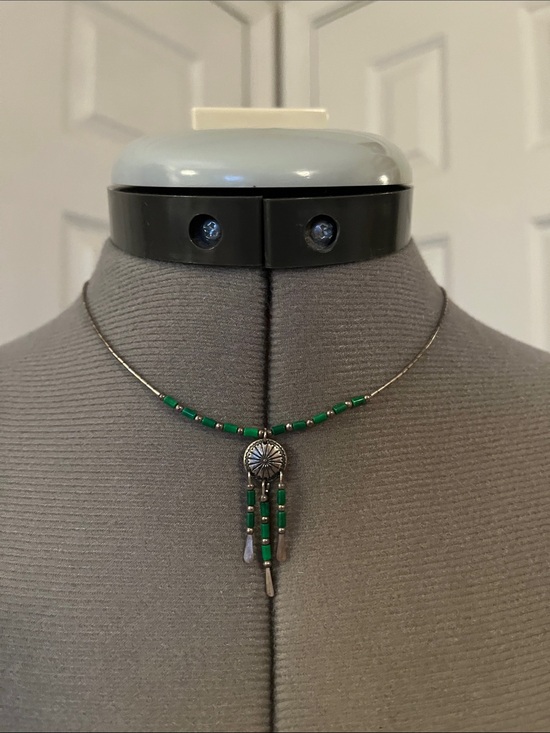 925 Sterling Silver Jewelry - Western Liquid Sterling Style Necklace With Green Accents, 15.75 Inches